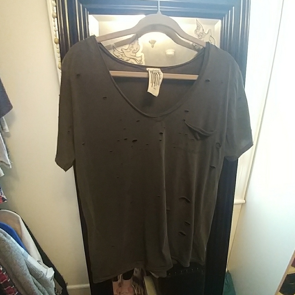 Free People Hole T (B1)